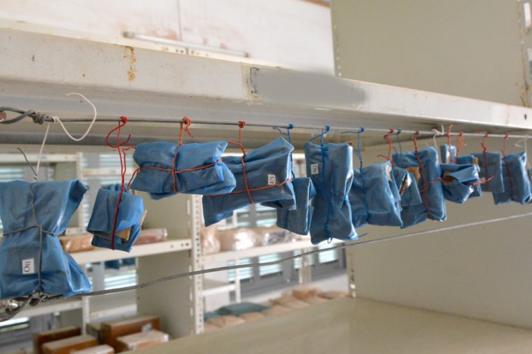  Thử nghiệm các chất ức chế ăn mòn - Thư viện